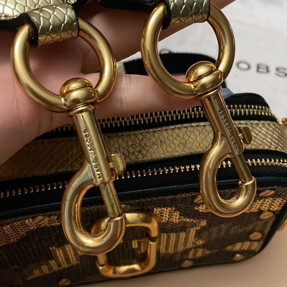 Sold❌✨Authentic Marc Jacobs Sequin Camera Bag✨ - Picture 15 of 17